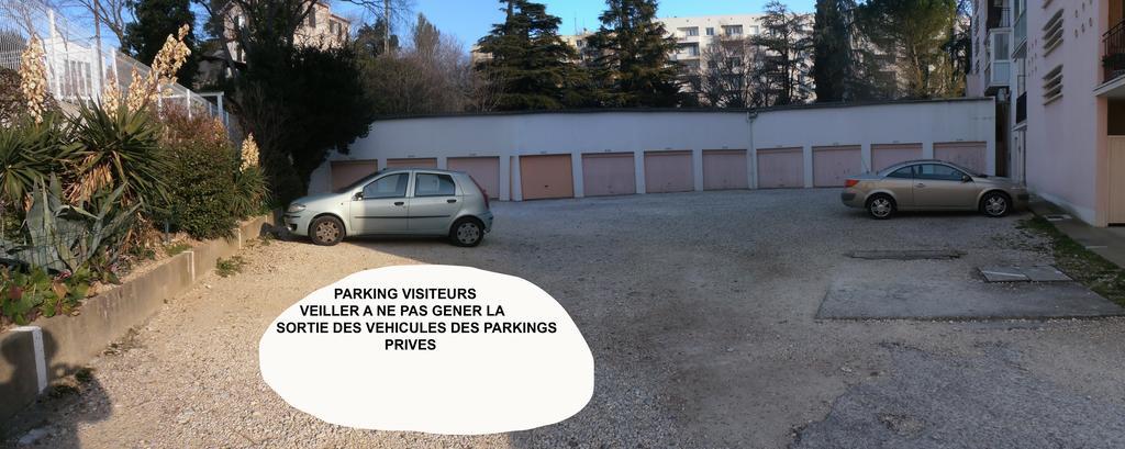 Cosy Nimes Apartment Bagian luar foto