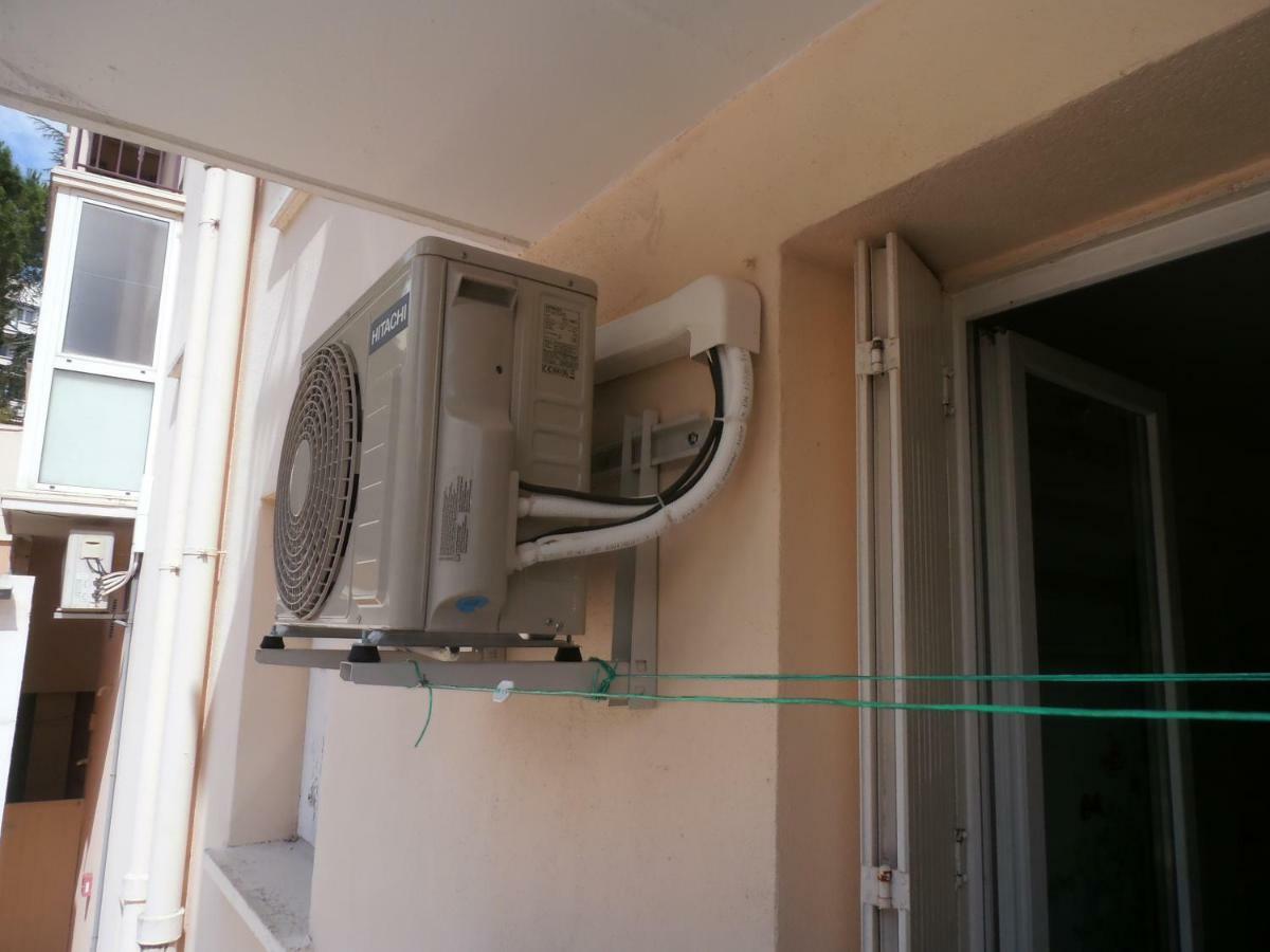 Cosy Nimes Apartment Bagian luar foto